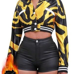 New Faux Leather Black Sexy Shorts 
Size Large